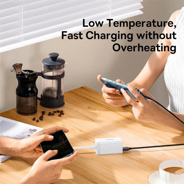 Câble USB Baseus 2.4A pour iPhone 13 12 11 Pro Max 8 X - Charge Rapide, Câble de Synchronisation de Données USB pour iPhone, Câble de Charge Téléphone.
